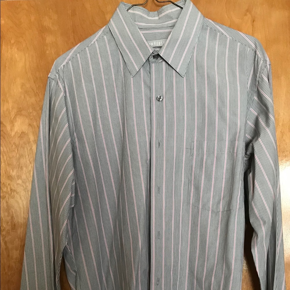 Men’s long sleeve button down fitted shirt